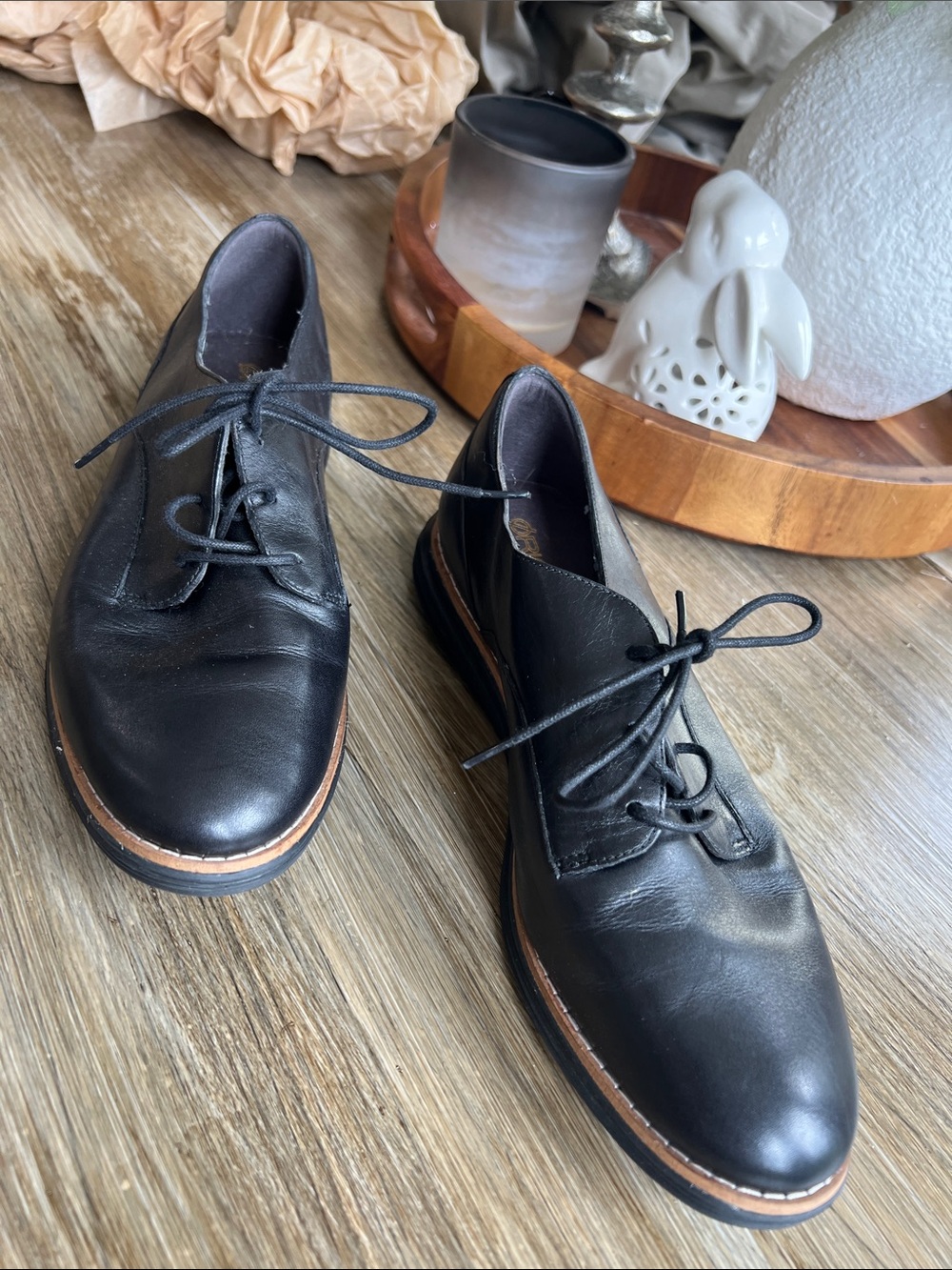 Cole Haan Black Leather Women's Derby Oxfords with Brown Welt